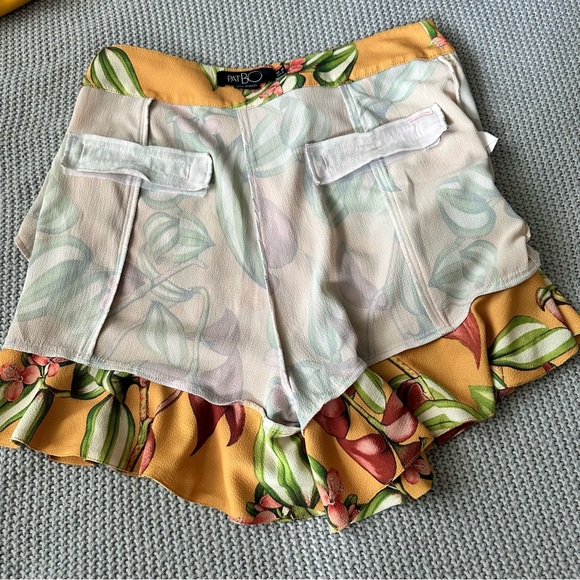 PatBO Zebrina Print Ruffle Hem Shorts Size 6 - Picture 11 of 13